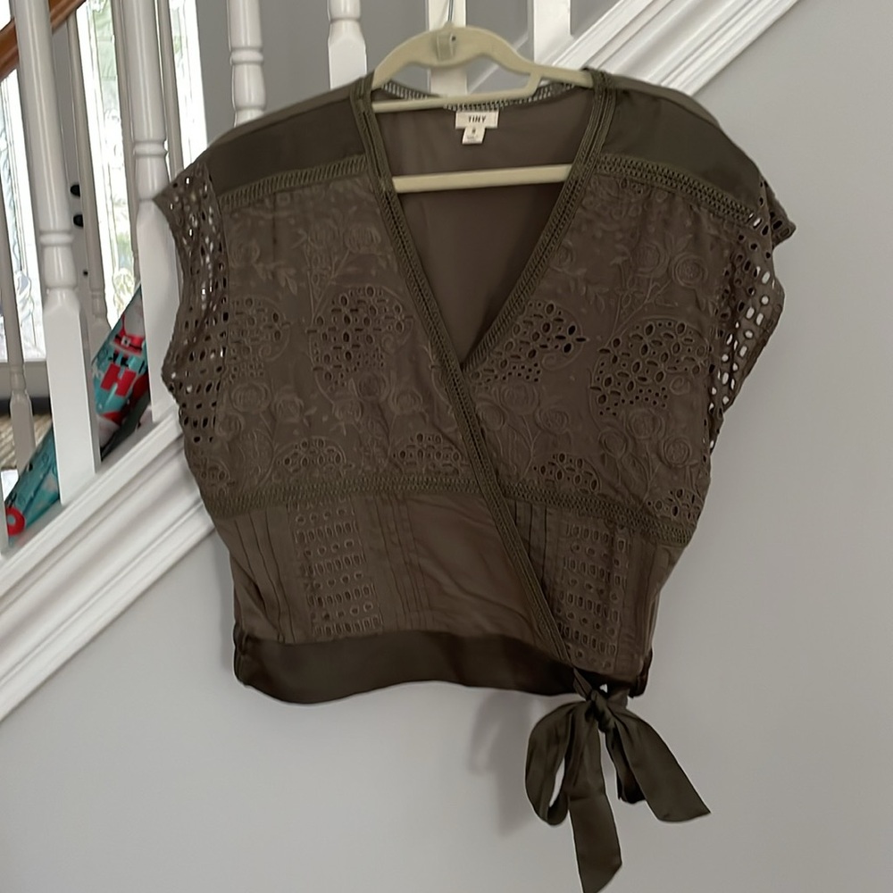 Anthropologie Embroidered Wrap Top Olive Green size SM - Picture 3 of 6